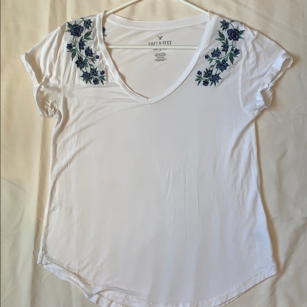 White T-shirt w/ Blue Floral Embroidery